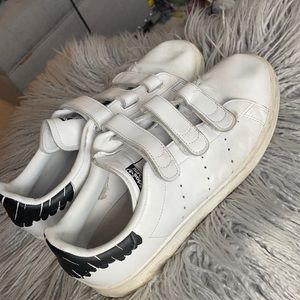 Woman’s Adidas Stan smith Velcro sneakers